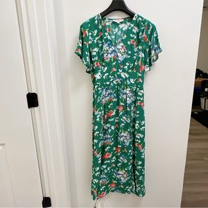 (sold) Ann Taylor LOFT green floral flutter sleeves midi dress size 6